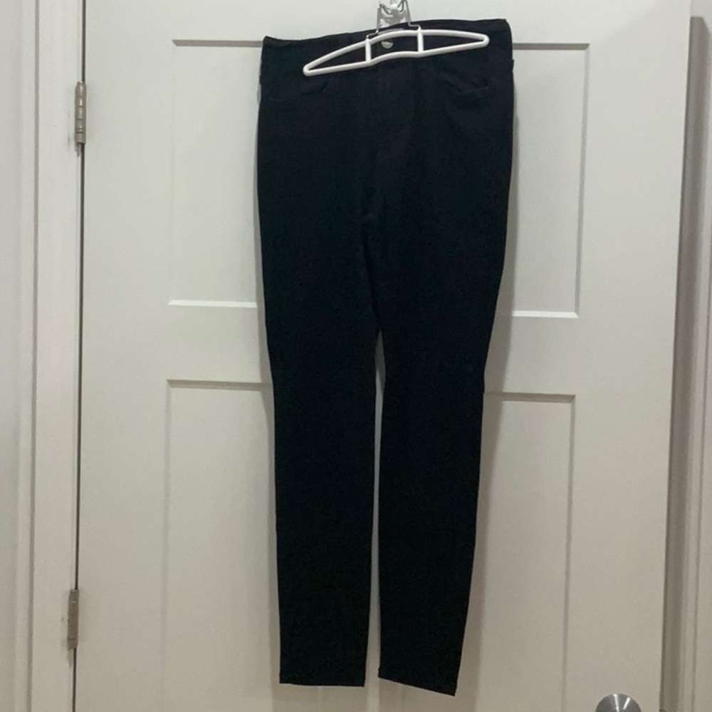 Great pair of Judy Blue skinny fit jeans in EGUC